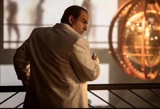 Картинка из 1 сезона сериала - «Пингвин»