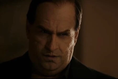 Момент из сериала - «Пингвин»